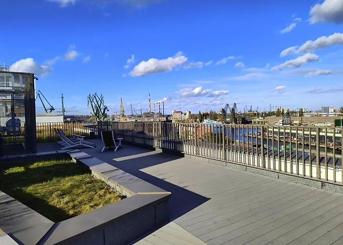 Rooftop Terrace, 24h Security, Centre And A View Of The Historic Shipyard *